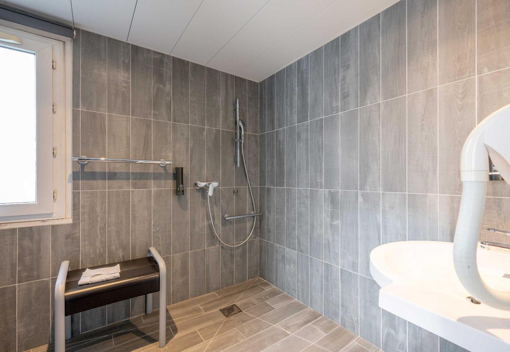 B&B Hotel Bordeaux Merignac Cadera Aeroport Bagian luar foto