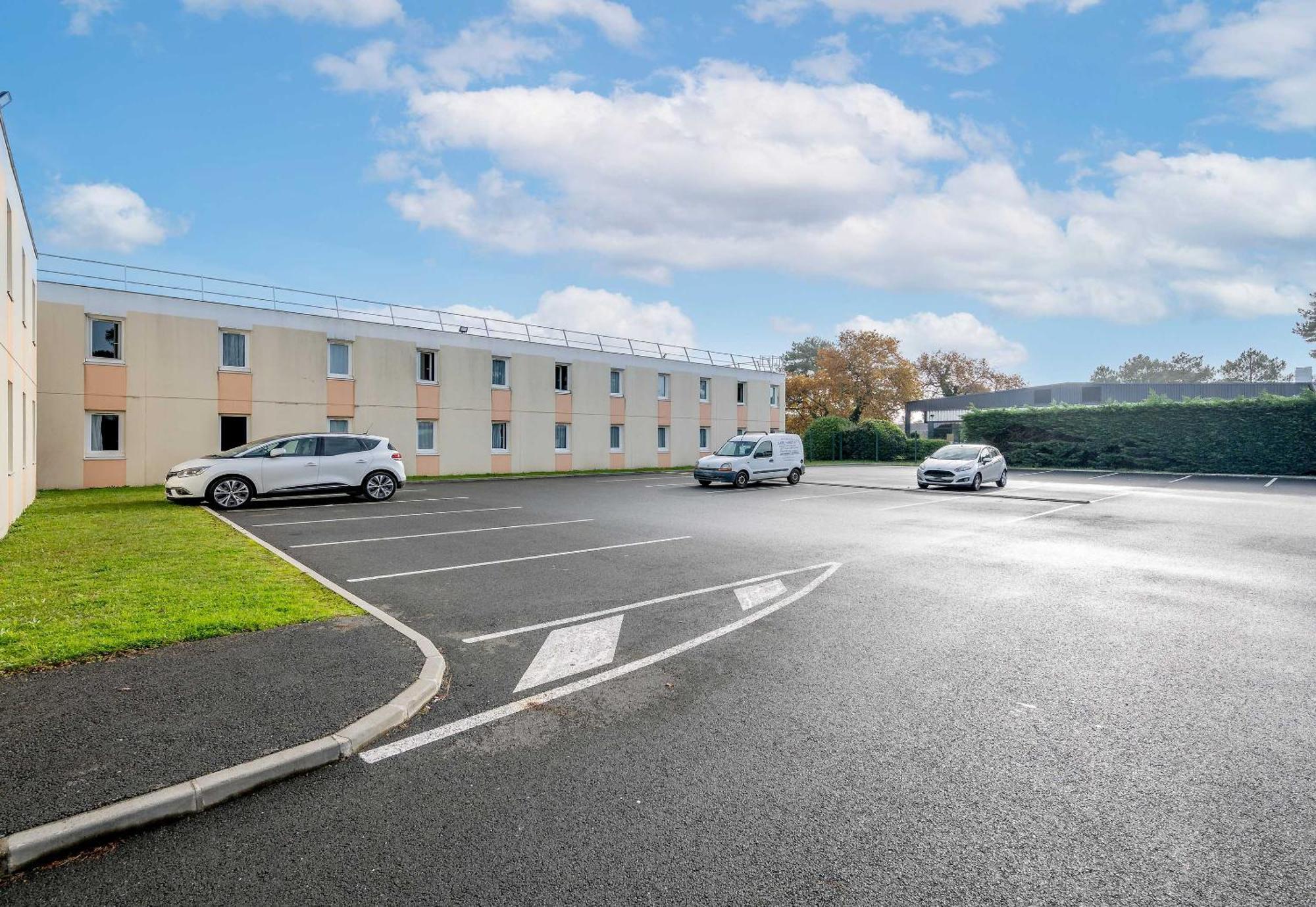 B&B Hotel Bordeaux Merignac Cadera Aeroport Bagian luar foto
