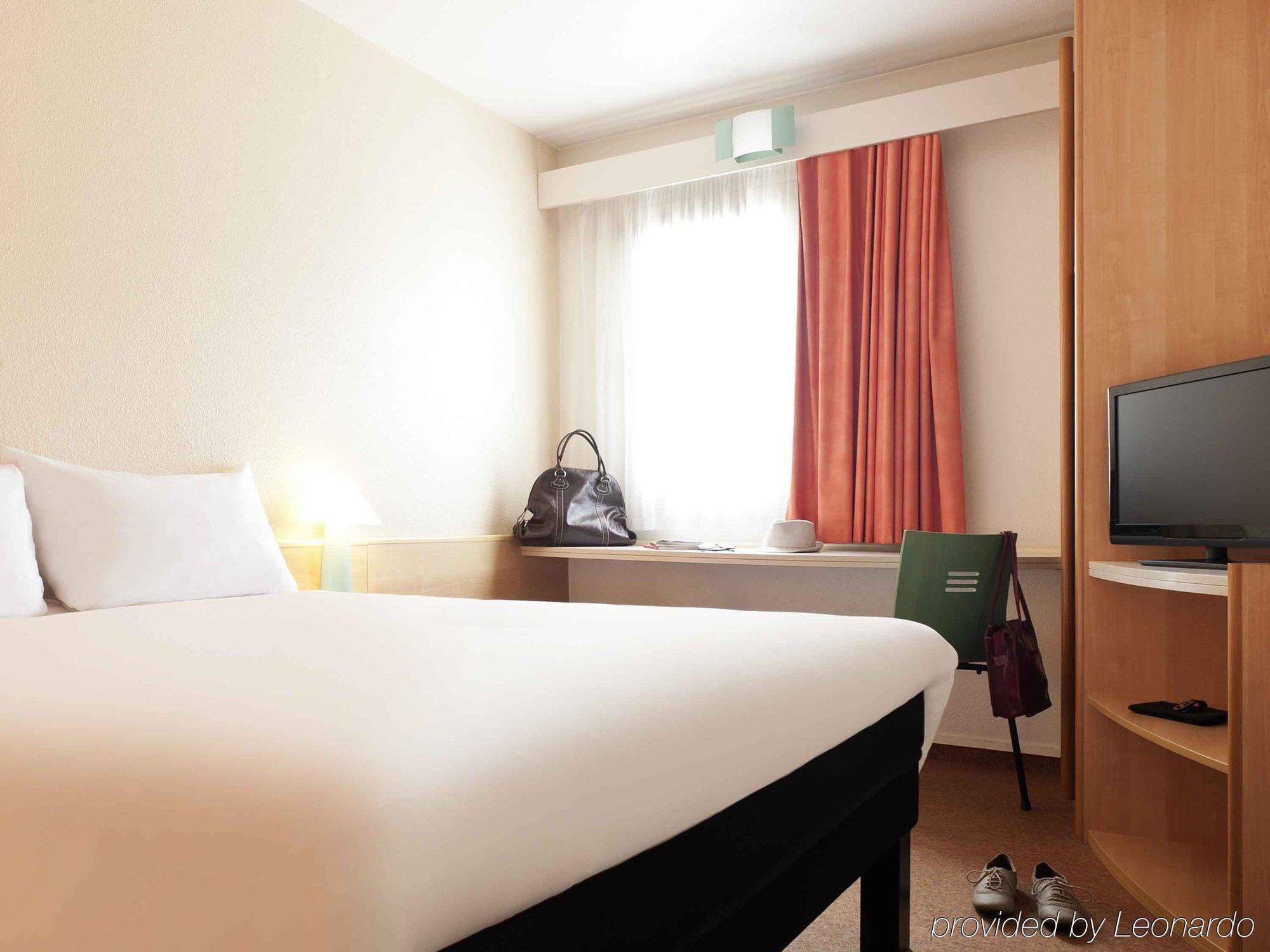 B&B Hotel Bordeaux Merignac Cadera Aeroport Bagian luar foto