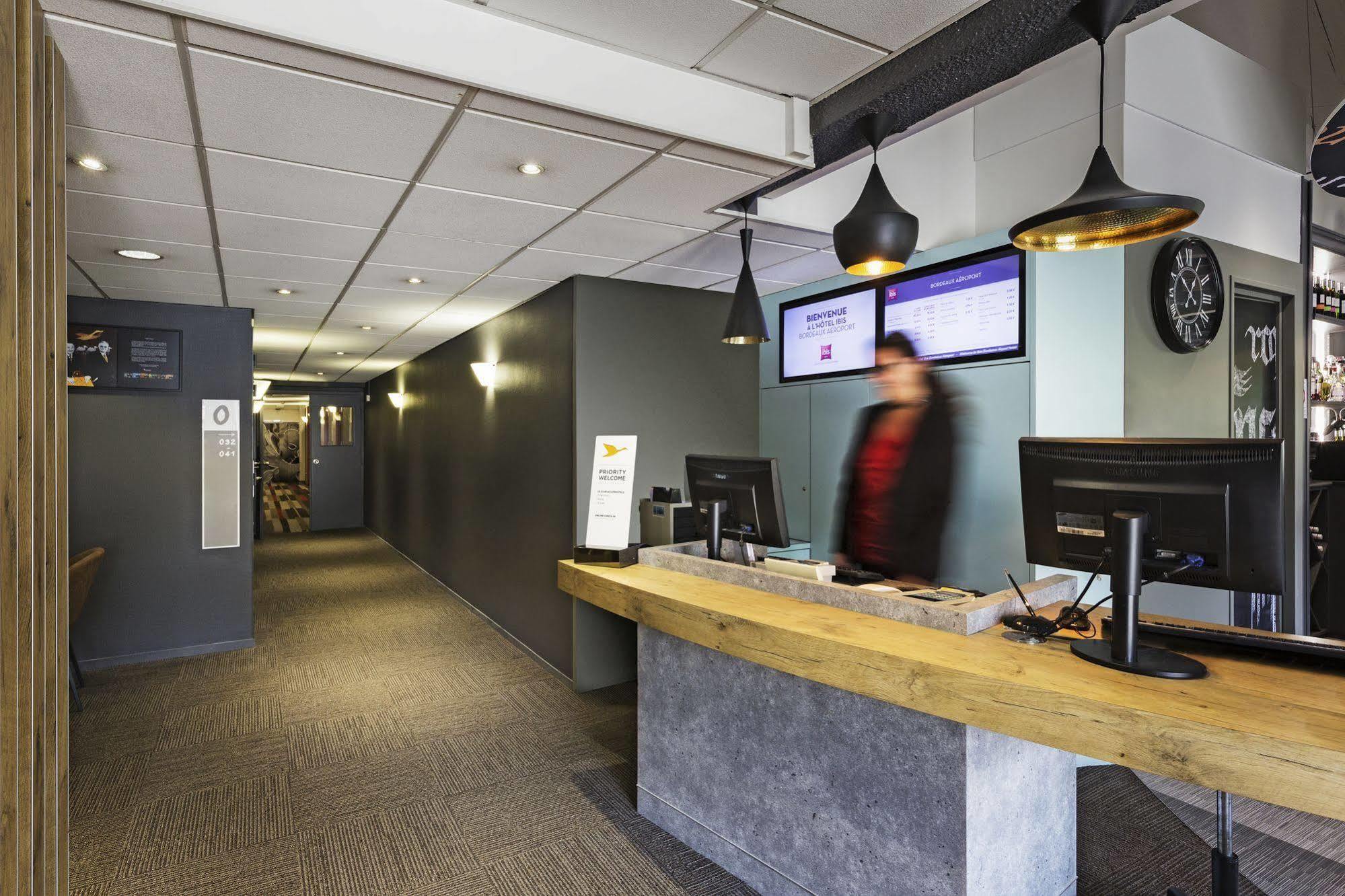 B&B Hotel Bordeaux Merignac Cadera Aeroport Bagian luar foto